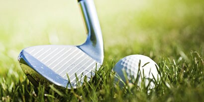 Golf topuna vuran golf sopası
